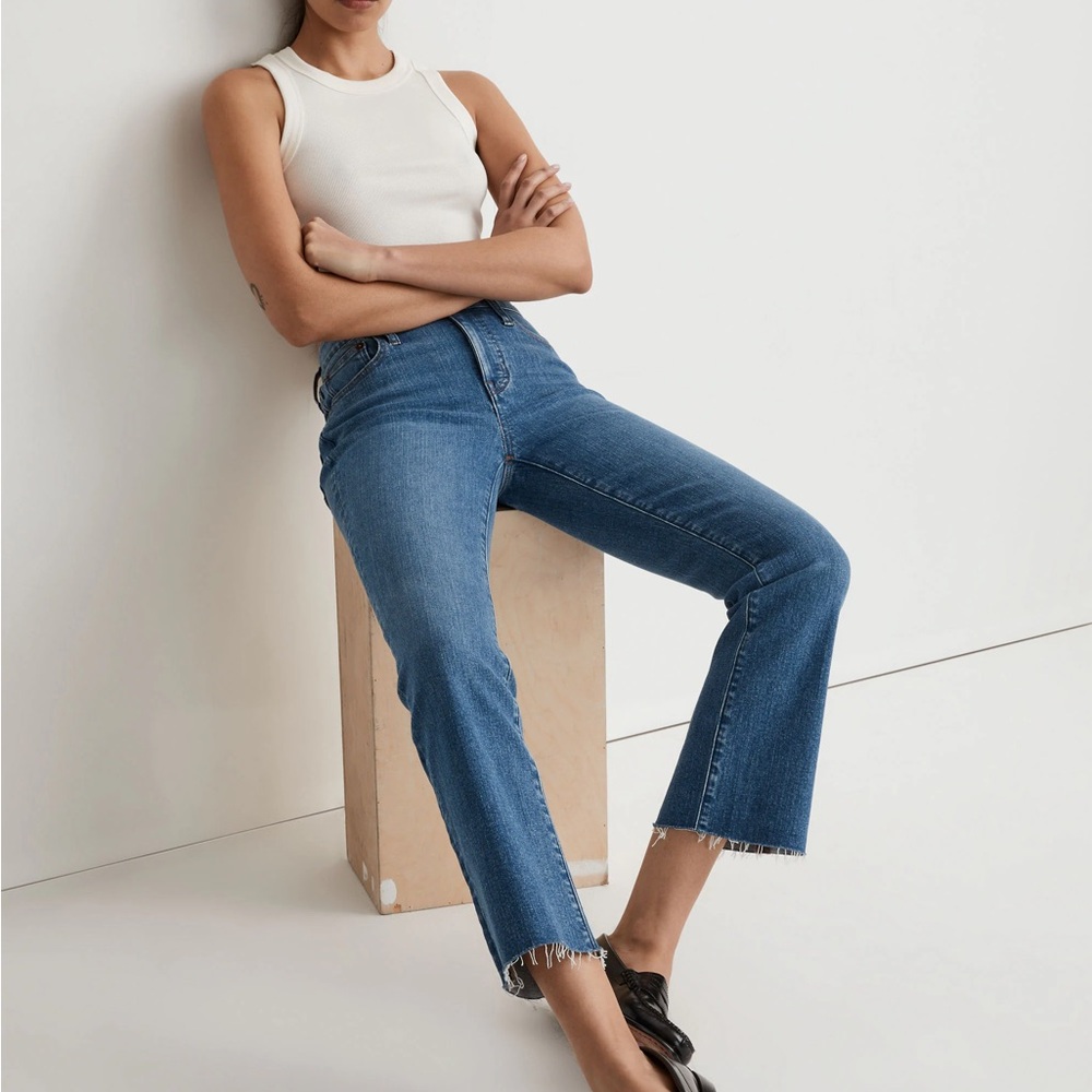 Madewell Denim Kick Out Crop Raw Hem Size 25 Jeans